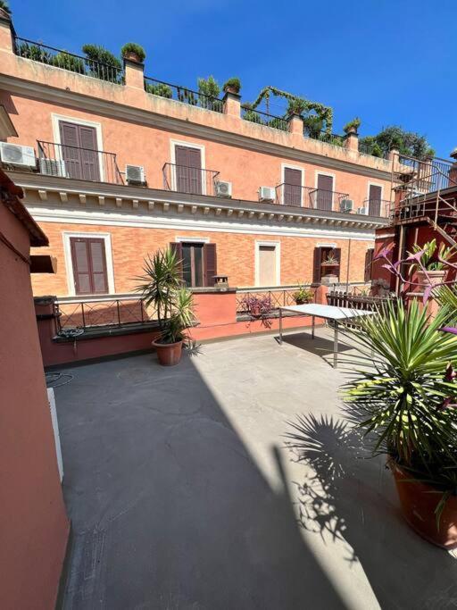 Campo De' Fiori Rooftop Apartment روما المظهر الخارجي الصورة
